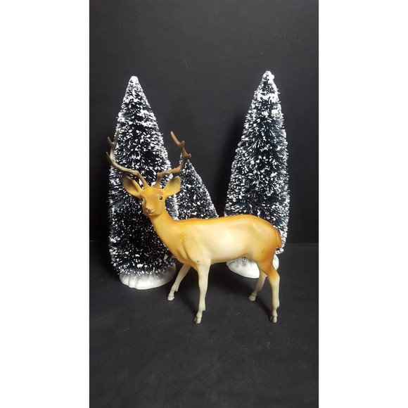 Vintage Hard Plastic Deer Made in Hong Kong - Picture 3 of 13